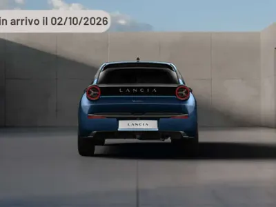 Nuova Lancia Ypsilon 101 CV (74 kW) 2026 Argento Utilitaria