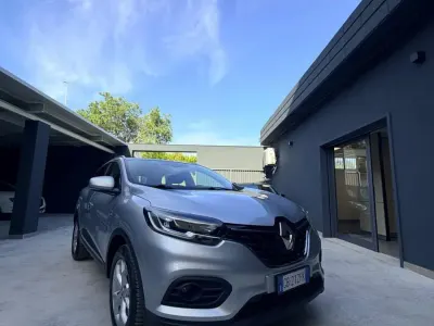 Usata Renault Kadjar Life 115 CV (84 kW) 2020 Argento SUV