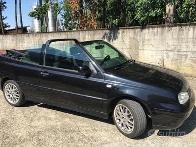 Usata VW Golf Cabriolet 110 CV (80 kW) 2000 Nero Cabrio