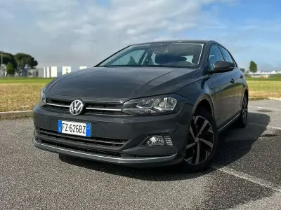 Usata VW Polo Highline 95 CV (69 kW) 2020 Grigio Utilitaria
