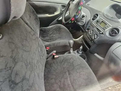 Begagnad Toyota Yaris 68 HK (50 kW) 2003 Sedan