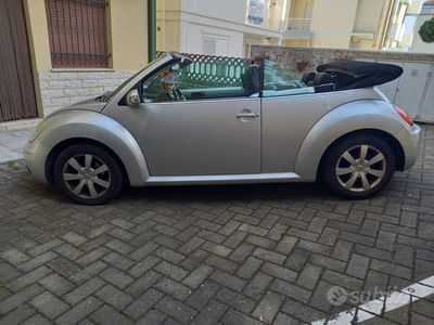 usata VW Beetle 2.0 Cabrio