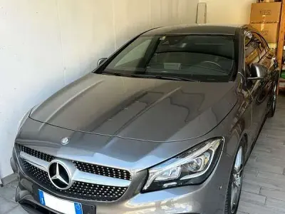 Usata Mercedes CLA180 Shooting Brake Premium 122 CV (89 kW) 2017 Grigio Station wagon