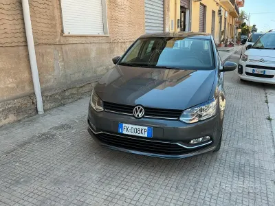 Usata VW Polo Comfortline 75 CV (55 kW) 2017 Grigio Berlina