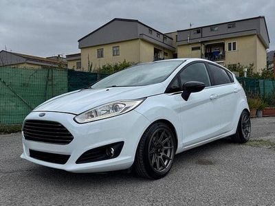 Usado Ford Fiesta Titanium 95 HP (69 kW) 2013 Branco Citadino