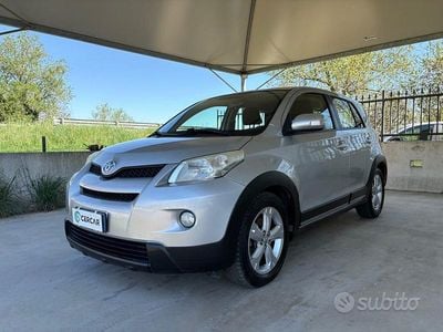 Begagnad Toyota Urban Cruiser Sol 101 HK (74 kW) 2009 Grå Halvkombi