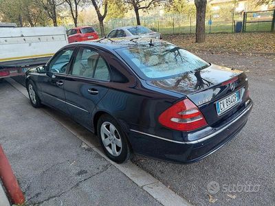 Usata Mercedes 280 2005 Blu Berlina