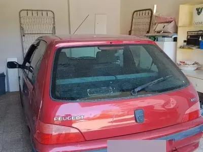 Usata Peugeot 106 50 CV (36 kW) 1998 Rosso Utilitaria