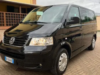 Usata VW Caravelle 131 CV (96 kW) 2009 Nero Furgone