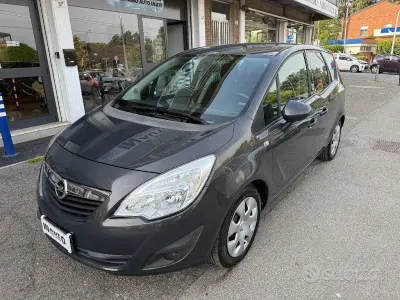 Usata Opel Meriva 120 CV (88 kW) 2013 Grigio scuro Monovolume