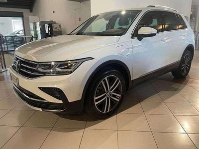 Bianco Usata 2021 VW Tiguan Elegance SUV | 26.500 € (Buon prezzo)