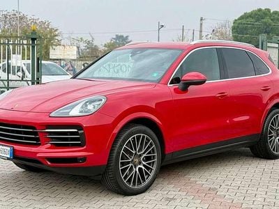 Usata Porsche Cayenne 340 CV (250 kW) 2022 Rosso SUV