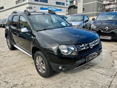 Usata Dacia Duster Lauréate 110 CV (80 kW) 2015 Nero SUV