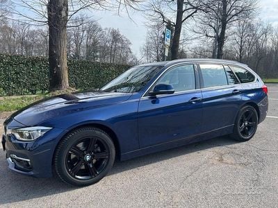 Usata BMW 320 Luxury Line 190 CV (139 kW) 2018 Blu Station wagon