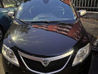 Usata Lancia Ypsilon Silver 69 CV (50 kW) 2017 Utilitaria