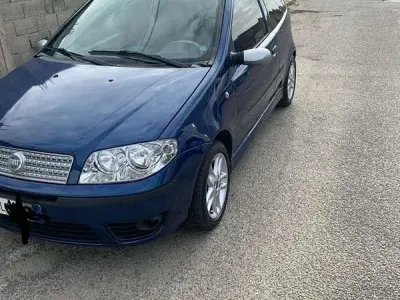 Usata Fiat Punto 86 CV (63 kW) 2003 Utilitaria