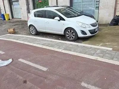 Usata Opel Corsa 85 CV (62 kW) 2013 Bianco Utilitaria