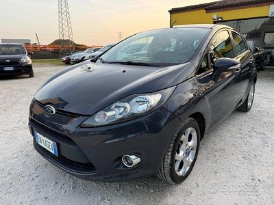 Usata Ford Fiesta 60 CV (44 kW) 2012 Giallo Utilitaria