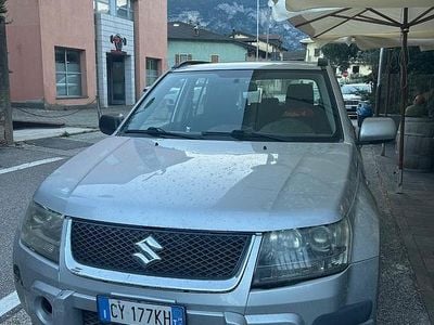 Usata Suzuki Grand Vitara 128 CV (94 kW) 2005 Grigio SUV