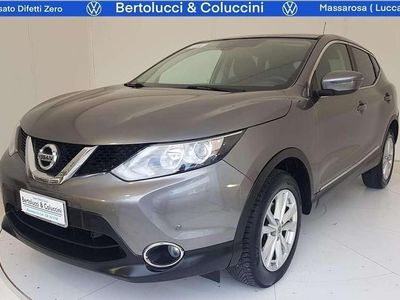 Usata Nissan Qashqai Acenta 110 CV (80 kW) 2016 Grigio metallizzato SUV