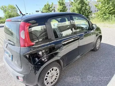 Käytetty Fiat Panda 70 HP (51 kW) 2021 Musta Viistoperä
