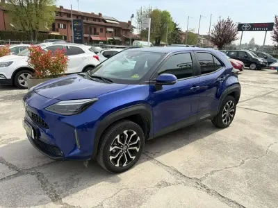 Usata Toyota Yaris Cross Trend 92 CV (67 kW) 2022 Blu SUV