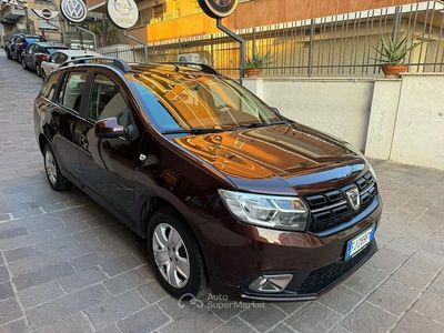 Usata Dacia Logan Lauréate 90 CV (66 kW) 2017 Rosso Station wagon