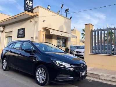 Usata Opel Astra Cosmo 110 CV (80 kW) 2016 Nero Station wagon