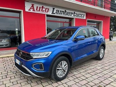 Usata VW T-Roc Life 150 CV (110 kW) 2022 Blu SUV