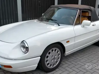 Usata Alfa Romeo Spider 122 CV (89 kW) 1990 Bianco Cabrio