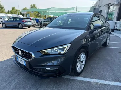 Usata Seat Leon Business 150 CV (110 kW) 2022 Grigio Berlina