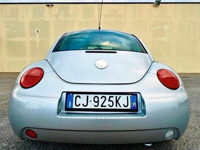 Usata VW Beetle 101 CV (74 kW) 2003 Grigio Utilitaria