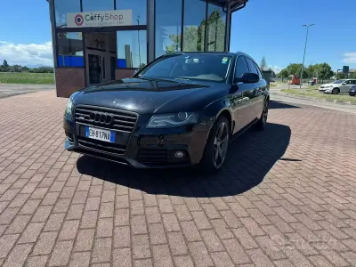 Usado Audi A4 Advanced Plus 120 CV (88 kW) 2011 Negro Familiar