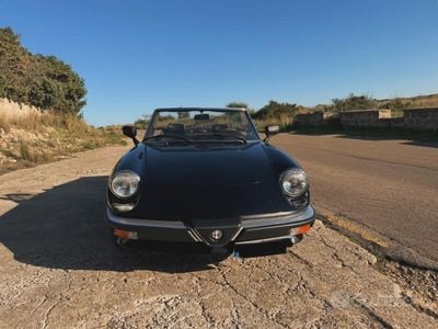 Usata Alfa Romeo Spider 101 CV (74 kW) 1989 Cabrio