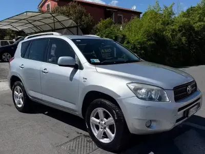 Usata Toyota RAV4 Luxury 136 CV (100 kW) 2007 Grigio SUV