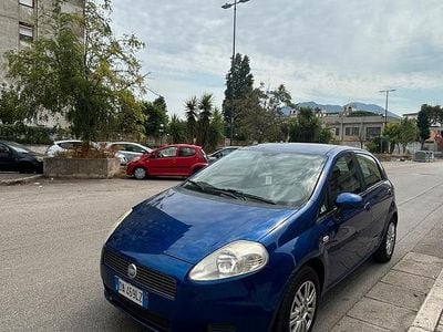 Usata Fiat Grande Punto 77 CV (56 kW) 2006 Blu Utilitaria