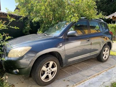 Usata Toyota RAV4 128 CV (94 kW) 2006 Blu SUV