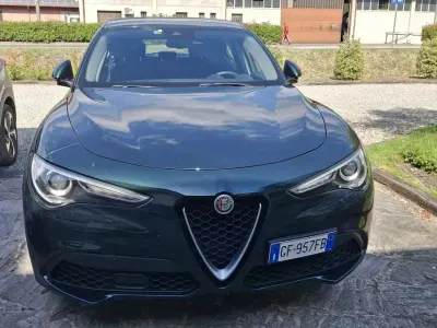 Usata Alfa Romeo Stelvio Business 160 CV (117 kW) 2021 Verde SUV