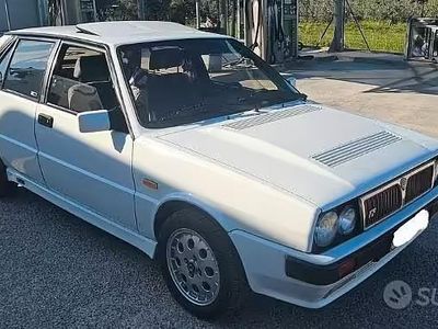 Usado Lancia Delta 132 CV (97 kW) 1992 Blanco Utilitario