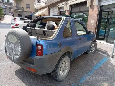 Usata Land Rover Freelander 111 CV (81 kW) 2003 Bluazzurro SUV