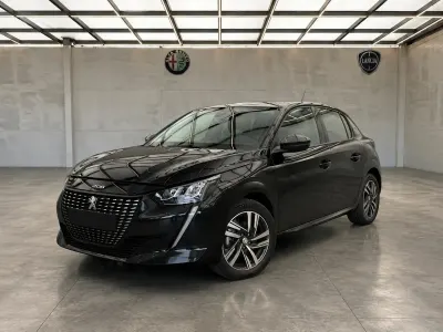 Usata Peugeot 208 Allure 102 CV (75 kW) 2022 Nero Utilitaria