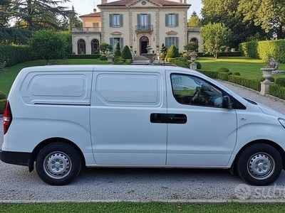 Usata Hyundai H-1 170 CV (125 kW) 2011 Bianco Monovolume