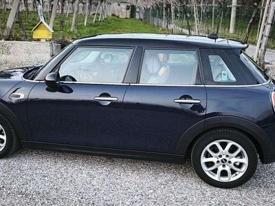 Usata Mini Cooper D Business 116 CV (85 kW) 2018 Utilitaria
