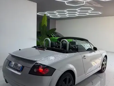 Usata Audi TT Roadster Prestige 150 CV (110 kW) 2003 Grigio Cabrio