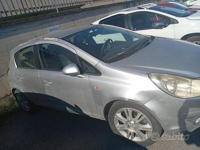 Usata Opel Corsa 69 CV (50 kW) 2007 Grigio Berlina