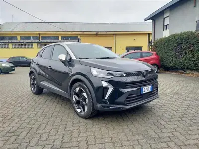 Usado Renault Captur Techno 91 CV (66 kW) 2025 Negro SUV