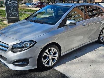 Usata Mercedes 180 Premium 2015 Grigio Berlina