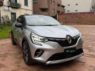 Usata Renault Captur Techno 94 CV (69 kW) 2023 Grigio SUV