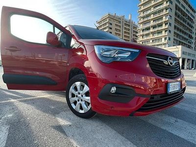 Usata Opel Combo Life 102 CV (75 kW) 2019 Rosso Monovolume