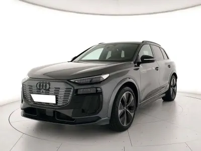 Uusi Audi Q6 e-tron Business 239 kW (326 HP) 2025 Harmaa Katumaasturi